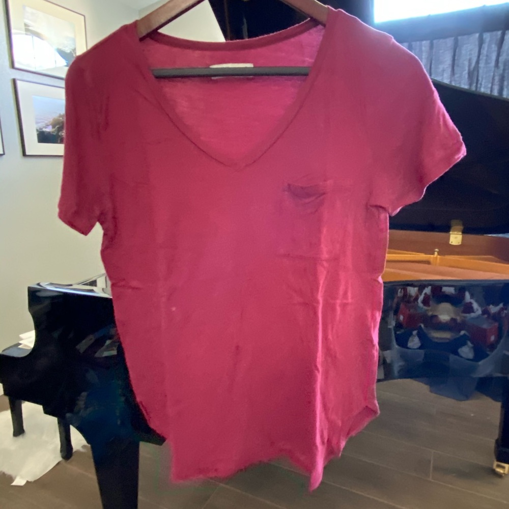 Abercrombie & Fitch V-Neck Bundle (2)